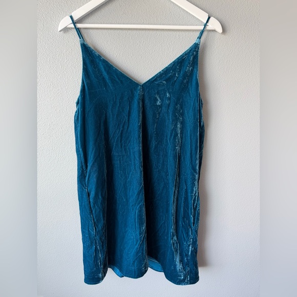 & Other Stories teal crushed velvet spaghetti strap mini dress Women’s sz 6 NWT - Picture 6 of 8